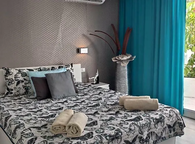 Luxury Townhouse Апартаменты *