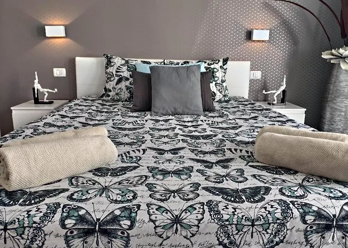 Апартаменты Luxury Townhouse Адехе