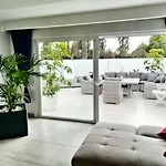 Luxury Townhouse אדחה