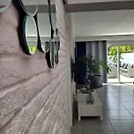 Luxury Townhouse Apartment *
