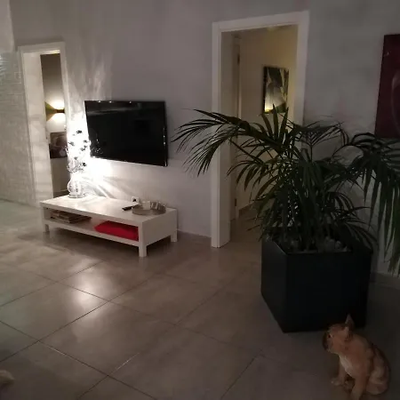 Luxury Townhouse 阿德耶