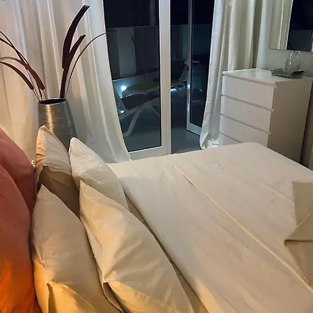 Palm & Sun Family Villa