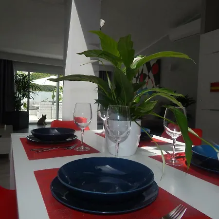 Palm & Sun Family Villa
