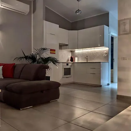 Luxury Townhouse Apartment *